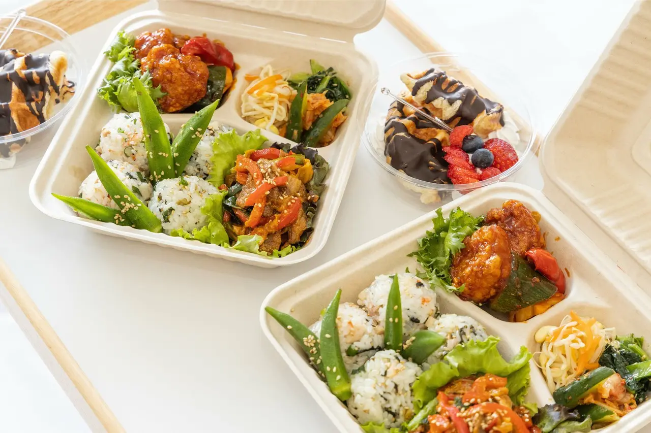 川崎キングスカイフロント東急REIホテル(メニュー:ヤンニョムチキン、プルコギキムチ、ナムル&オイキムチ、チュモクパプ、クロッフル)