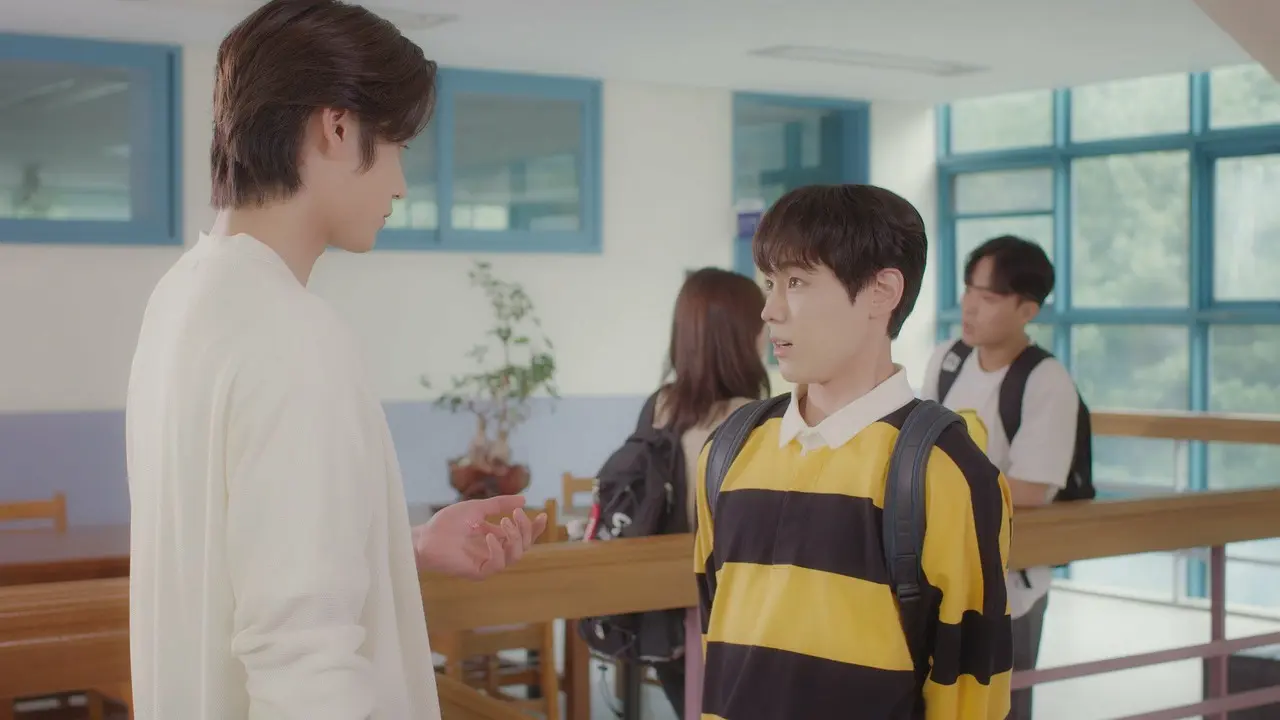 「君の唇を噛みたい」© 2021 Moving Pictures Company Co., Ltd. & KUMA All rights reserved.