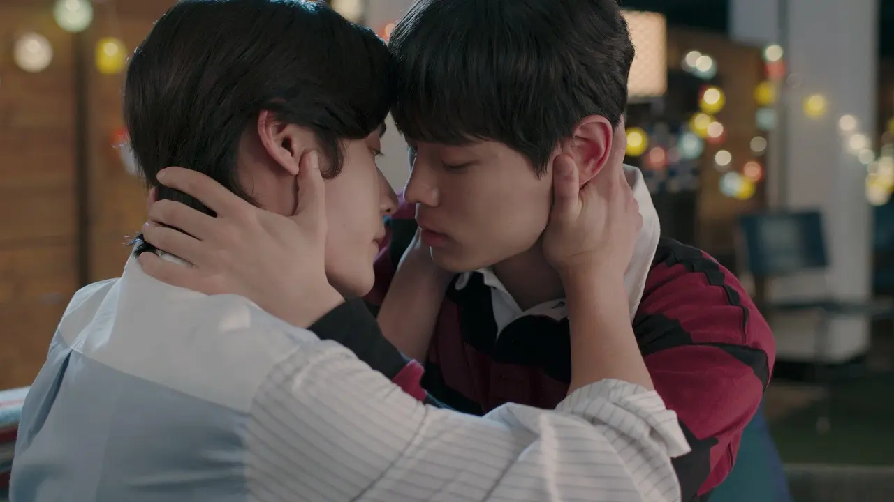 「君の唇を噛みたい」© 2021 Moving Pictures Company Co., Ltd. & KUMA All rights reserved.