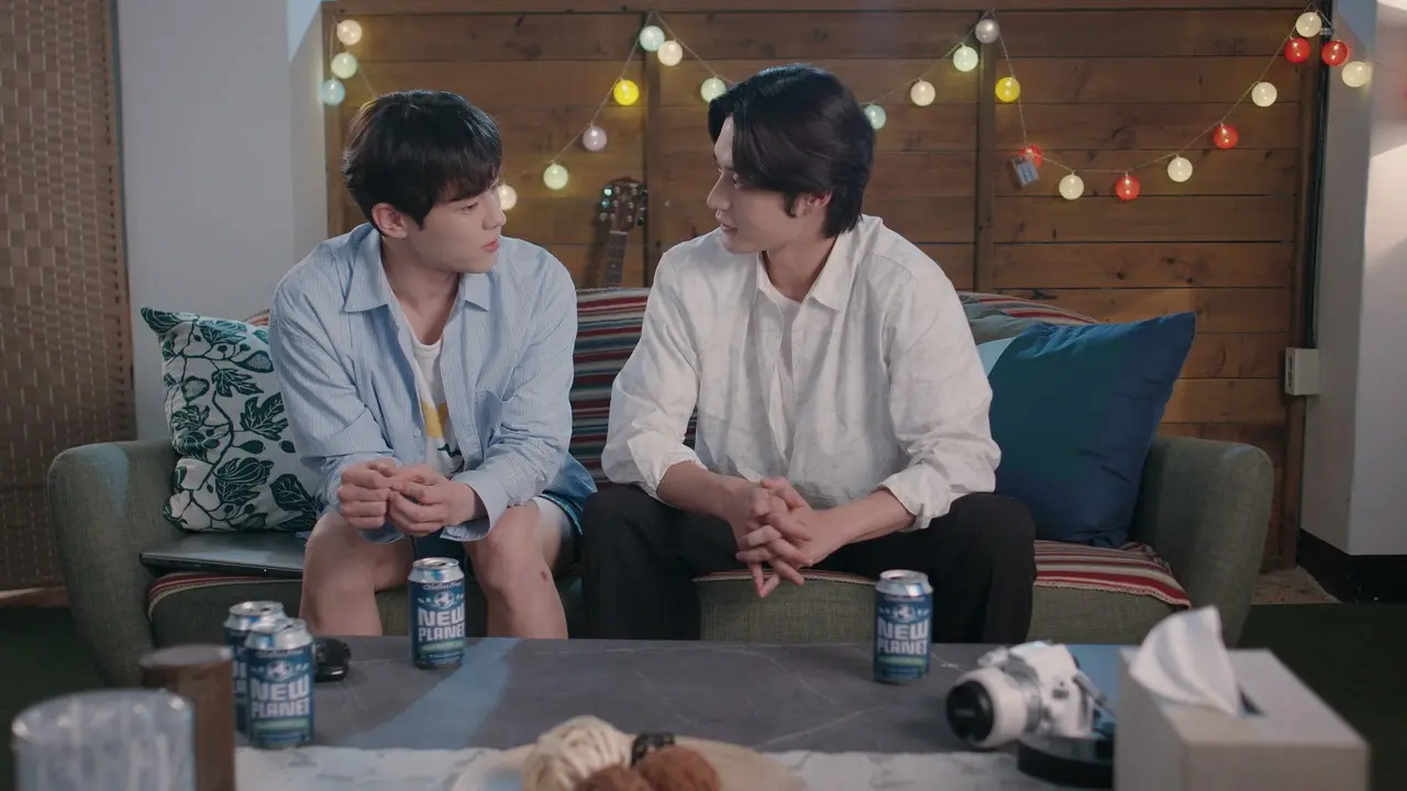 「君の唇を噛みたい」© 2021 Moving Pictures Company Co., Ltd. & KUMA All rights reserved.