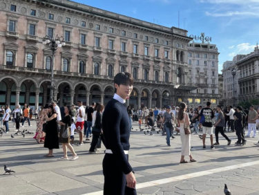 俳優ピョン・ウソク、ミラノを魅了した“ソンジェ”。街を歩くだけで注目の的